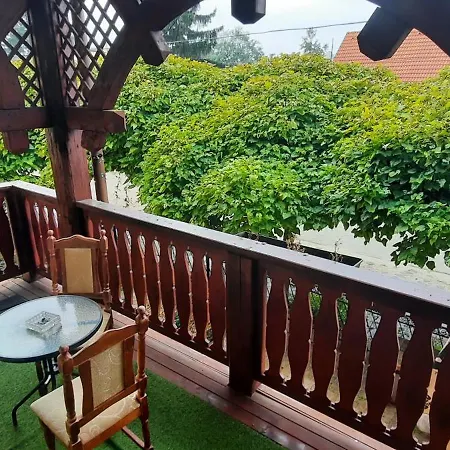 Castle Wellness Sosto Alojamento de Acomodação e Pequeno-almoço 3*