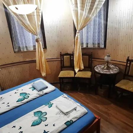 Castle Wellness Sosto Alojamento de Acomodação e Pequeno-almoço 3*