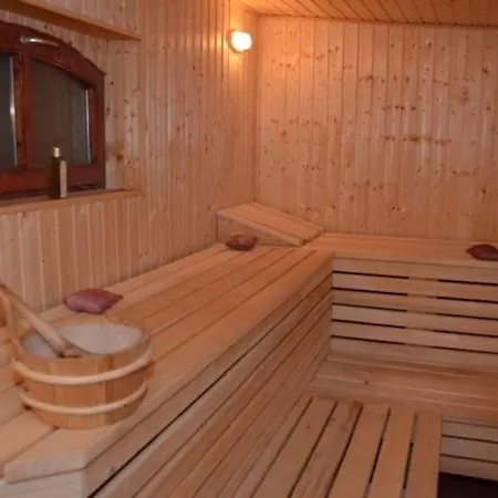 Alojamento de Acomodação e Pequeno-almoço Castle Wellness Sosto Nyíregyháza