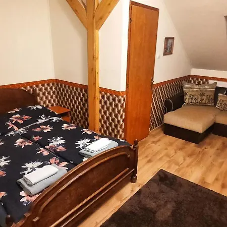 Castle Wellness Sosto Alojamento de Acomodação e Pequeno-almoço 3*