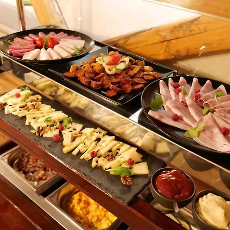 Alojamento de Acomodação e Pequeno-almoço Castle Wellness Sosto Nyíregyháza