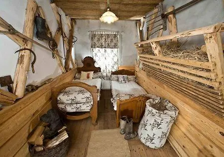 Alojamento de Acomodação e Pequeno-almoço Castle Wellness Sosto