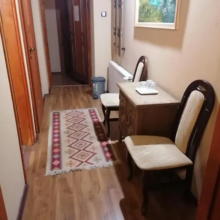 Alojamento de Acomodação e Pequeno-almoço Castle Wellness Sosto 3*